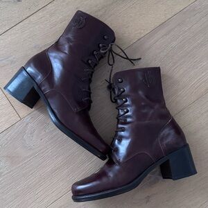 Vintage Joan & David’s Lace-Up Leather Boots - Brown size 37